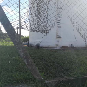 Vandalismo em reservatório desperdiça mais de 100 mil litros de água
