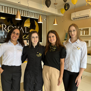 Royal Face completa 3 anos e oferece preenchimento labial por apenas R$ 699