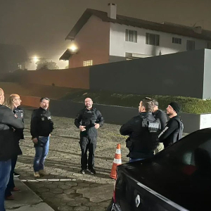 Homem com tornozeleira é preso em operação contra o tráfico