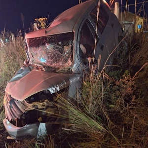 Batida entre dois carros deixa quatro pessoas feridas na BR-280