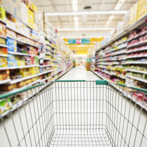 Cesta de compras para família de renda mais baixa sobe 0,36% em agosto