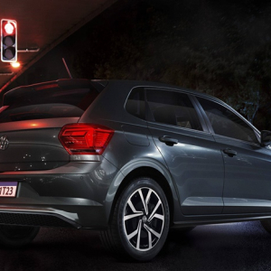 Novo Polo vence cinco quesitos em comparação com o Onix e o Peugeot 280