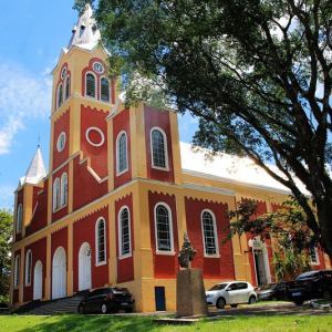 Paróquia Bom Jesus da Coluna promove venda de aluske, maionese e bolo