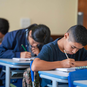 Justiça suspende greve dos professores da rede estadual do Paraná