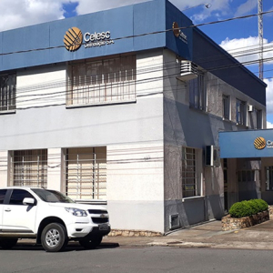 Celesc reforça mudança de número nas centrais de teleatendimento