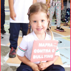 Menina de 4 anos esfaqueada será sepultada nesta terça-feira