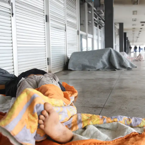 Audiência pública deve revisar leis para solucionar o número de moradores de rua em SC