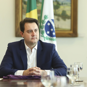 Ratinho Jr. venceria Lula em 2º turno das eleições presidenciais, aponta pesquisa